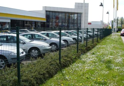 Ограждение парковки парковки автосалонов в Чистополе